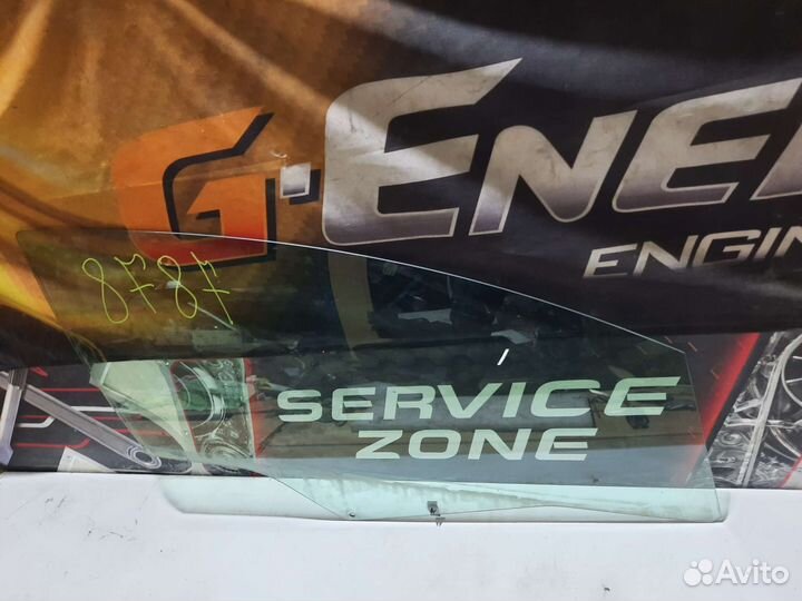 Стекло передней правой двери Citroen C4