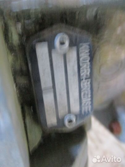 Главный тормозной кран Iveco k011892