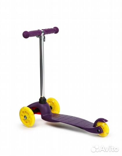 Самокат трехколесный
