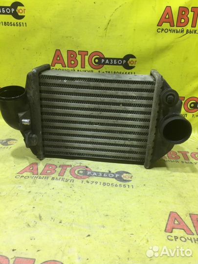 Интеркулер передний левый Audi A6 C5 AZA 2001