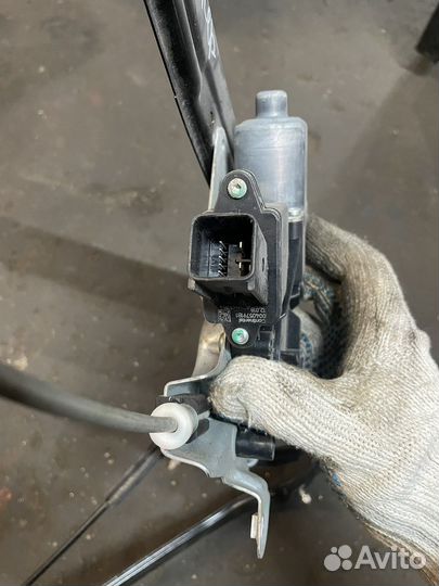 Chevrolet cruze стеклоподъемник передний правый