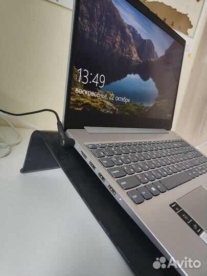 Ноутбук lenovo