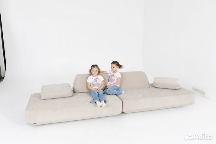 Диван прямои 4400х1700 мм