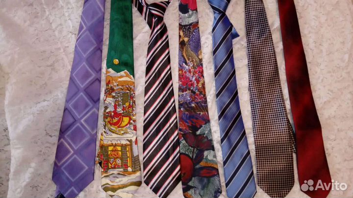 Галстуки фирменные 8 штук. Цена за единицу