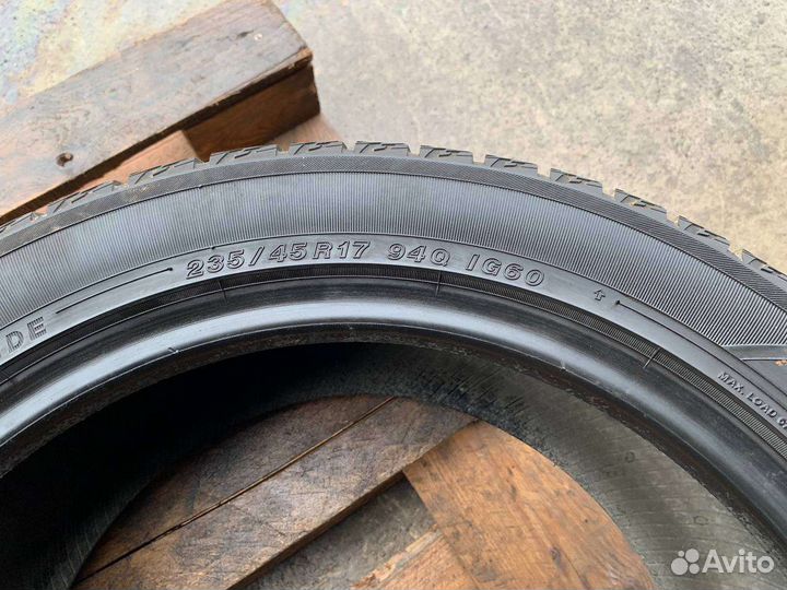 Yokohama Ice Guard IG60 235/45 R17