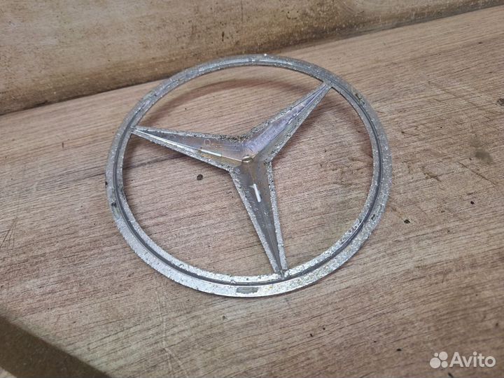 Эмблема передняя Mercedes-Benz E-класс W212/S212/C