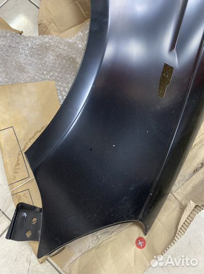 Крыло правое Toyota Auris