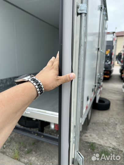 Изотермический фургон Isuzu Elf (N-series), 2024