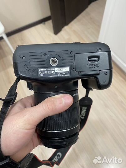 Зеркальный фотоаппарат Canon eos1100d