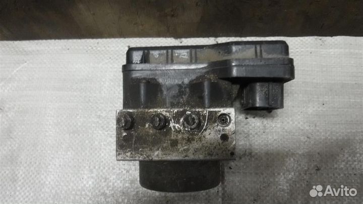 Блок ABS (насос) Toyota Corolla (E150) 2006-2013