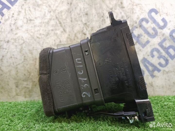 Дефлектор обдува правый Kia Optima седан 2.0 G4KD