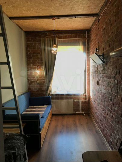 Комната 18 м² в 4-к., 2/5 эт.