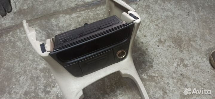 Центральная консоль вектра б