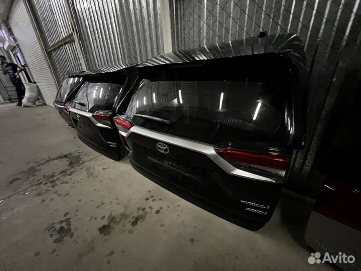 Крышка багажника Тойота Рав 4 ха50