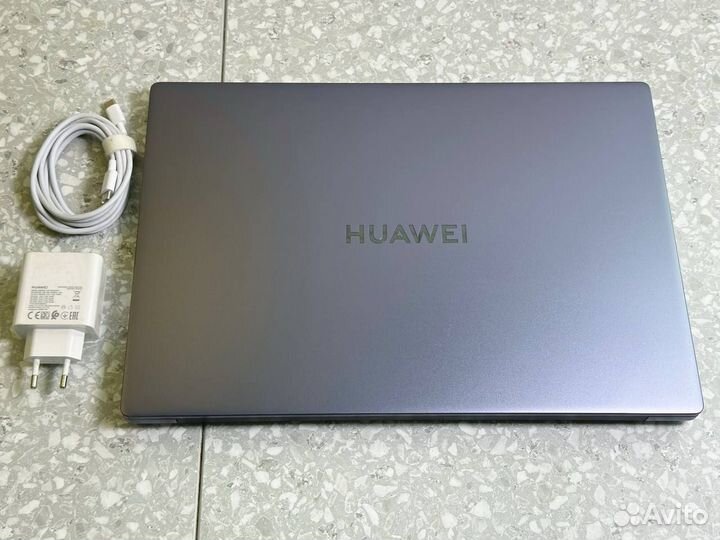 Huawei MateBook D16 i5 12450h 16 512gb