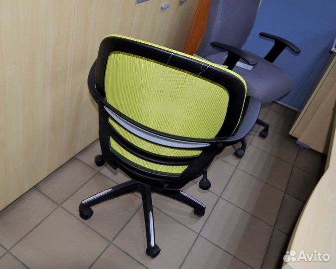 Офисное кресло 499