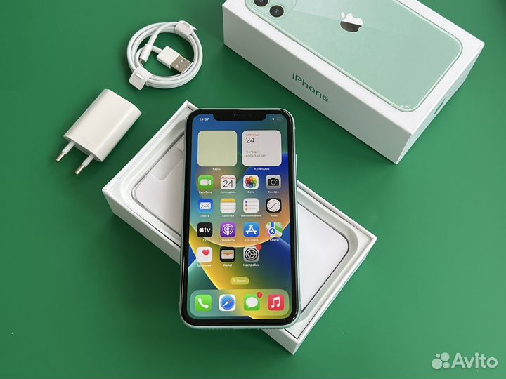 iPhone 11, 64 ГБ