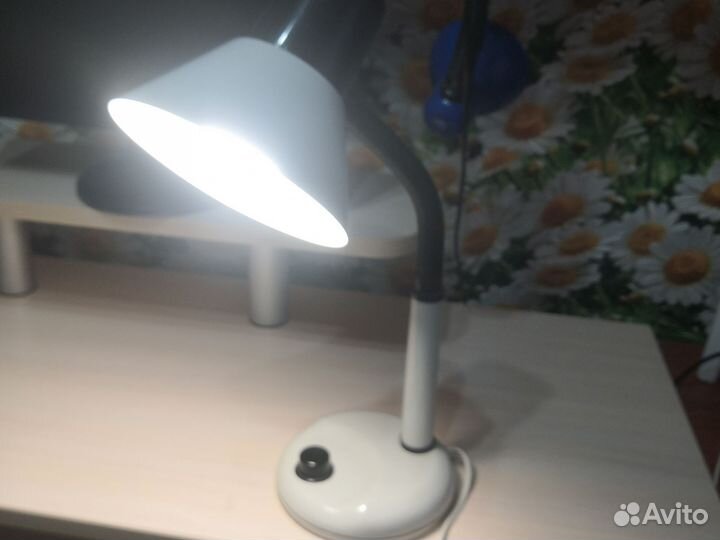 Лампа настольная