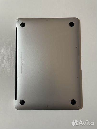 Apple MacBook Air (13-inch 2017)