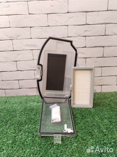 Робот-пылесос Midea VCR18W