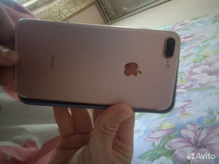 Телефон iPhone 7 plus