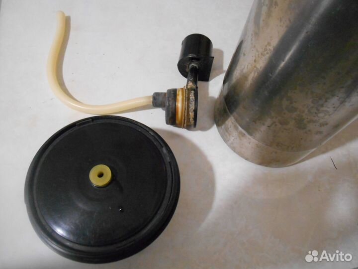 Термос 3 литра с помпой