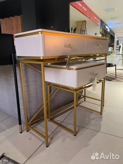 Консоль дизайнерская из Европы