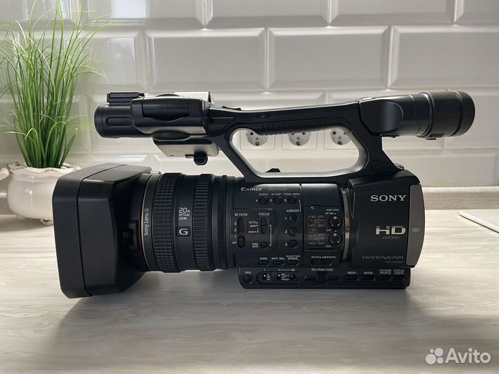 Видеокамера sony ax2000