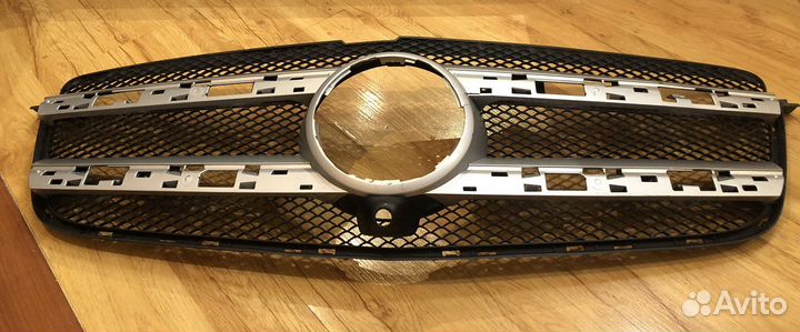 Решетка радиатора Mercedes Benz GL