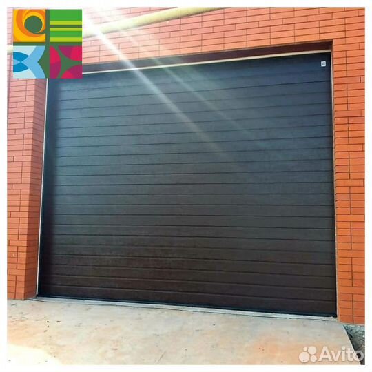 Секционные ворота для гаража alutech