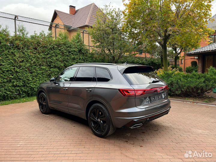 Volkswagen Touareg 3.0 AT, 2023, 10 000 км