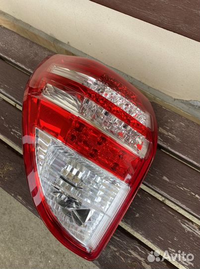 Фара на Toyota RAV4 подлинник