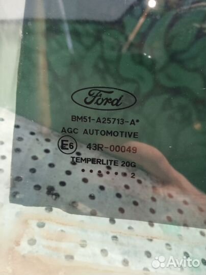 Стекло двери заднее левое Ford Focus 3