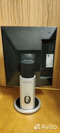 Монитор Samsung 19 syncmaster 940fn