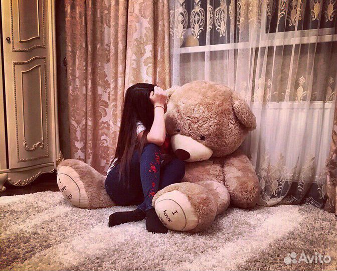 Большой плюшевый мишка