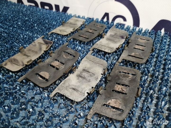 Пластины противоскрипные Toyota Wish