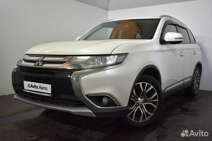 Mitsubishi Outlander 2.0 CVT, 2016, 338 000 км