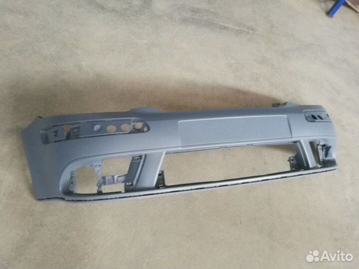 Бампер передний Volkswagen Golf Plus