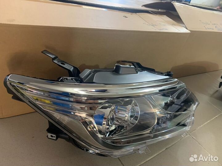 Правая фара Toyota Camry 55 эксклюзив 2 линзы