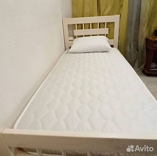 Кровати из массива дерева