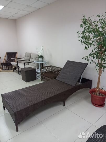 Шезлонг для дачи