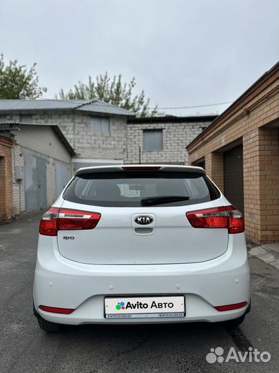 Kia Rio 1.6 AT, 2015, 61 370 км