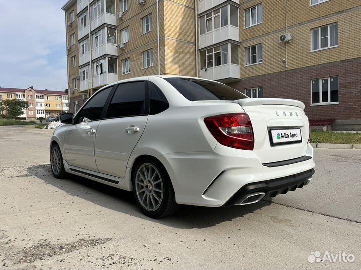 LADA Granta 1.6 МТ, 2019, 50 000 км