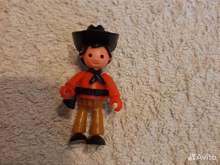 Игрушки из киндера