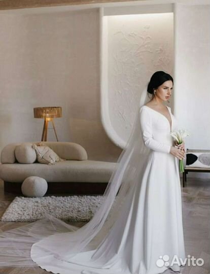 Свадебное платье со шлейфом