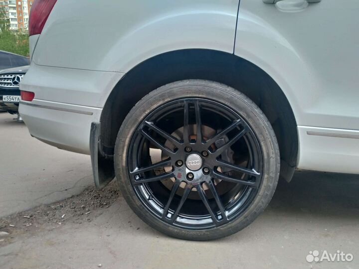 Кованые оригинальные диски R21 с резиной на audi