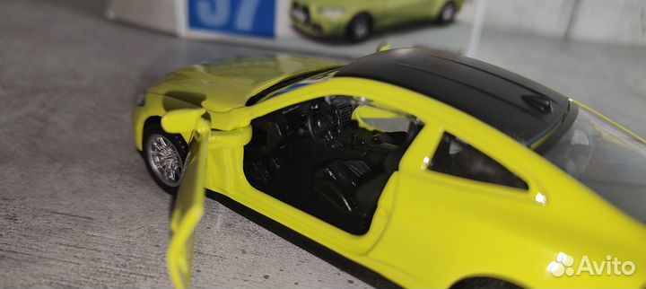 Модель BMW M4 купе 1/43