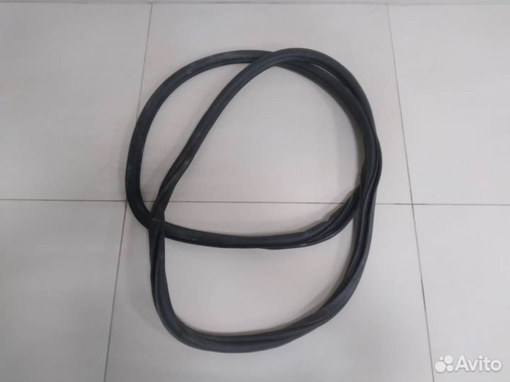 Уплотнитель проема двери передней правой Skoda Rap