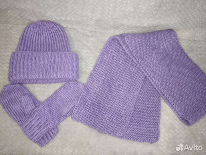 Вязаный комплект шапка, шарф, варежки
