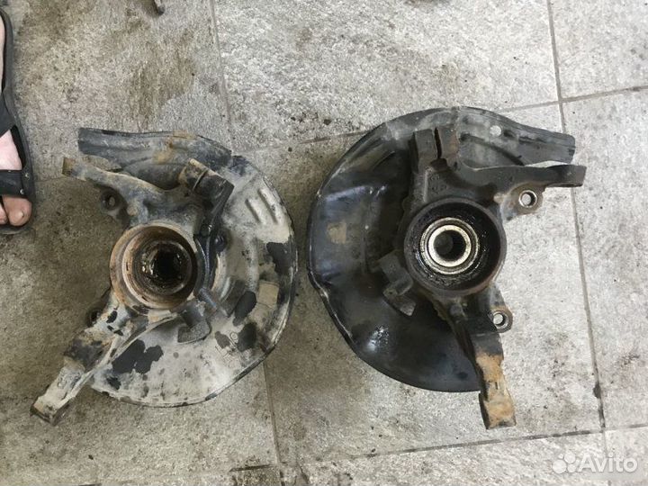 Кулак передний Hyundai Sonata 6